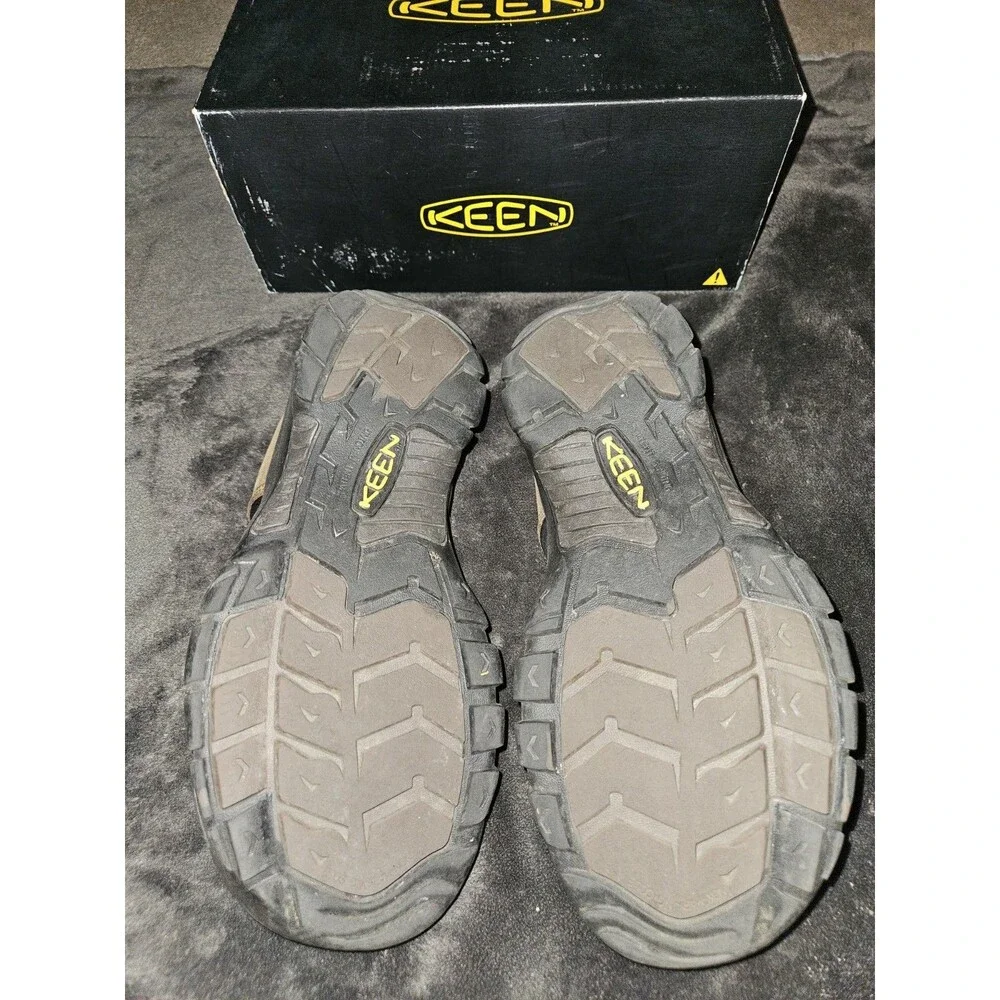 Keen Men's Newport Bison Size 9